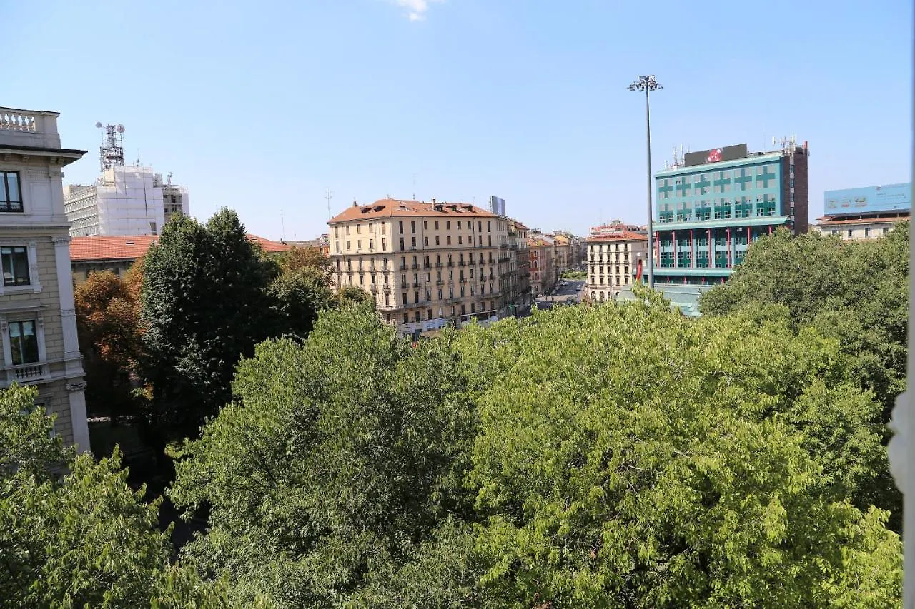 B&B Bonaparte Suites Milan 2*,