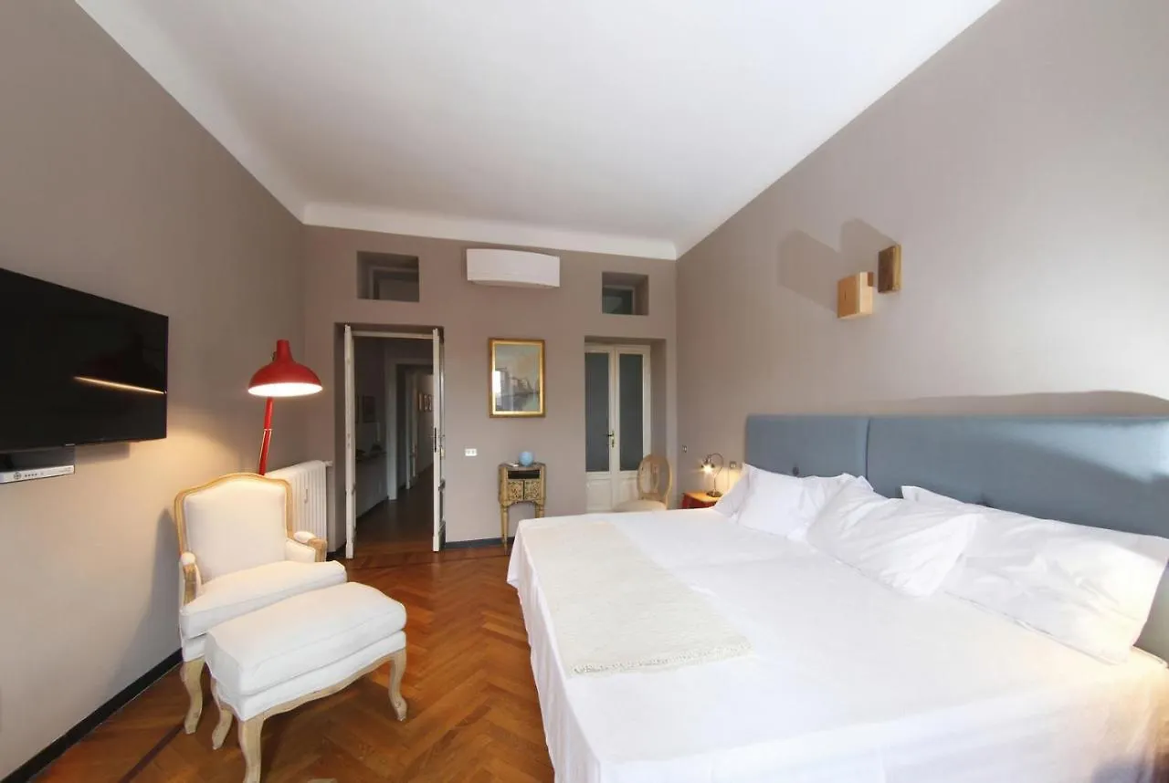 ** Bed & Breakfast B&B Bonaparte Suites Milan Italy